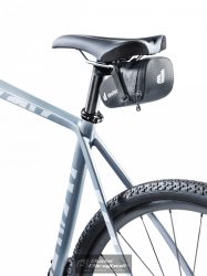 2022 Deuter Bike Bag 0.5 Kerékpár Táska | black Színben